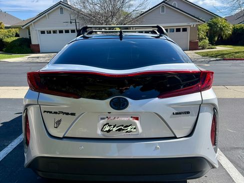 Used 2021 Toyota Prius Prime Limited w/ Carpet Mat Package (TMS) image 4