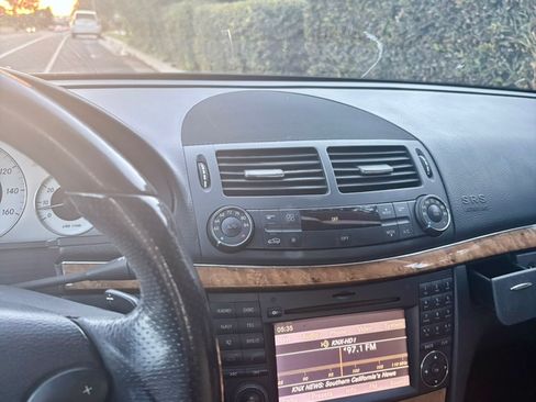 Used 2009 Mercedes-Benz E 350 Sedan image 6