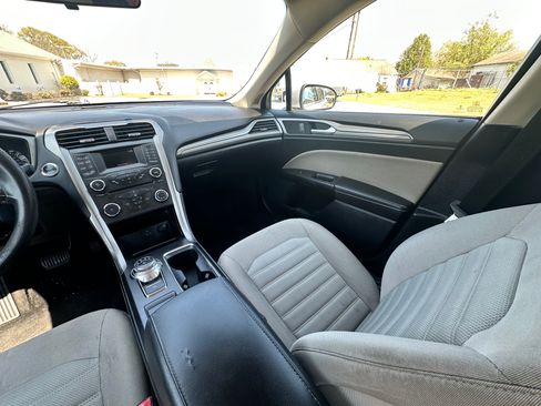 Used 2018 Ford Fusion S image 13