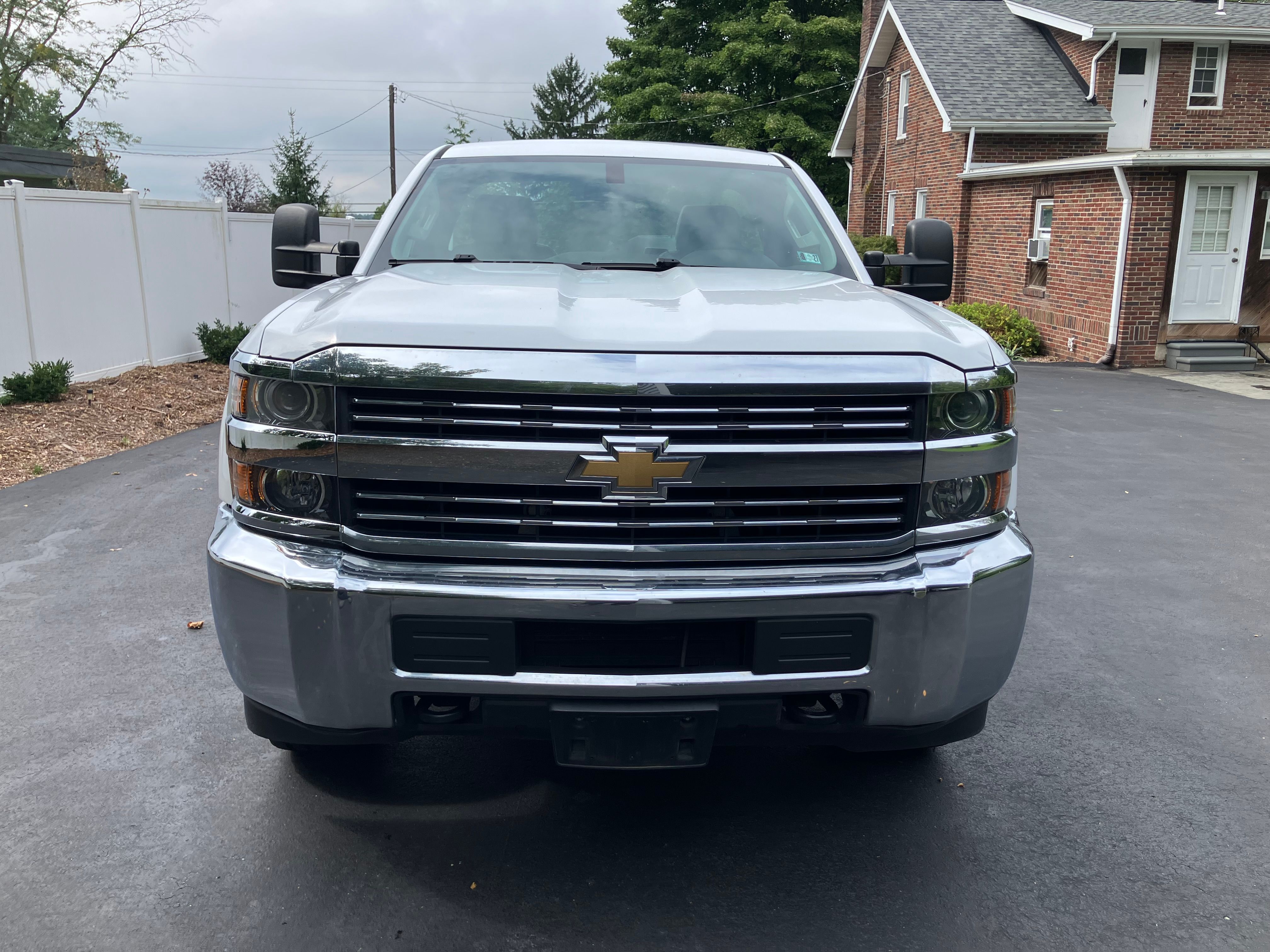 Used 2016 Chevrolet Silverado 2500 W/T AWD/4WD image 2
