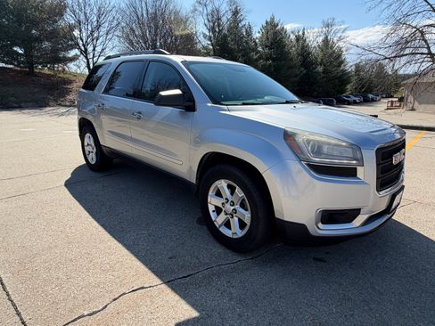Used 2014 GMC Acadia SLE image 2
