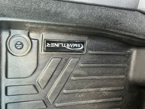 Used 2022 Honda Accord Touring image 16