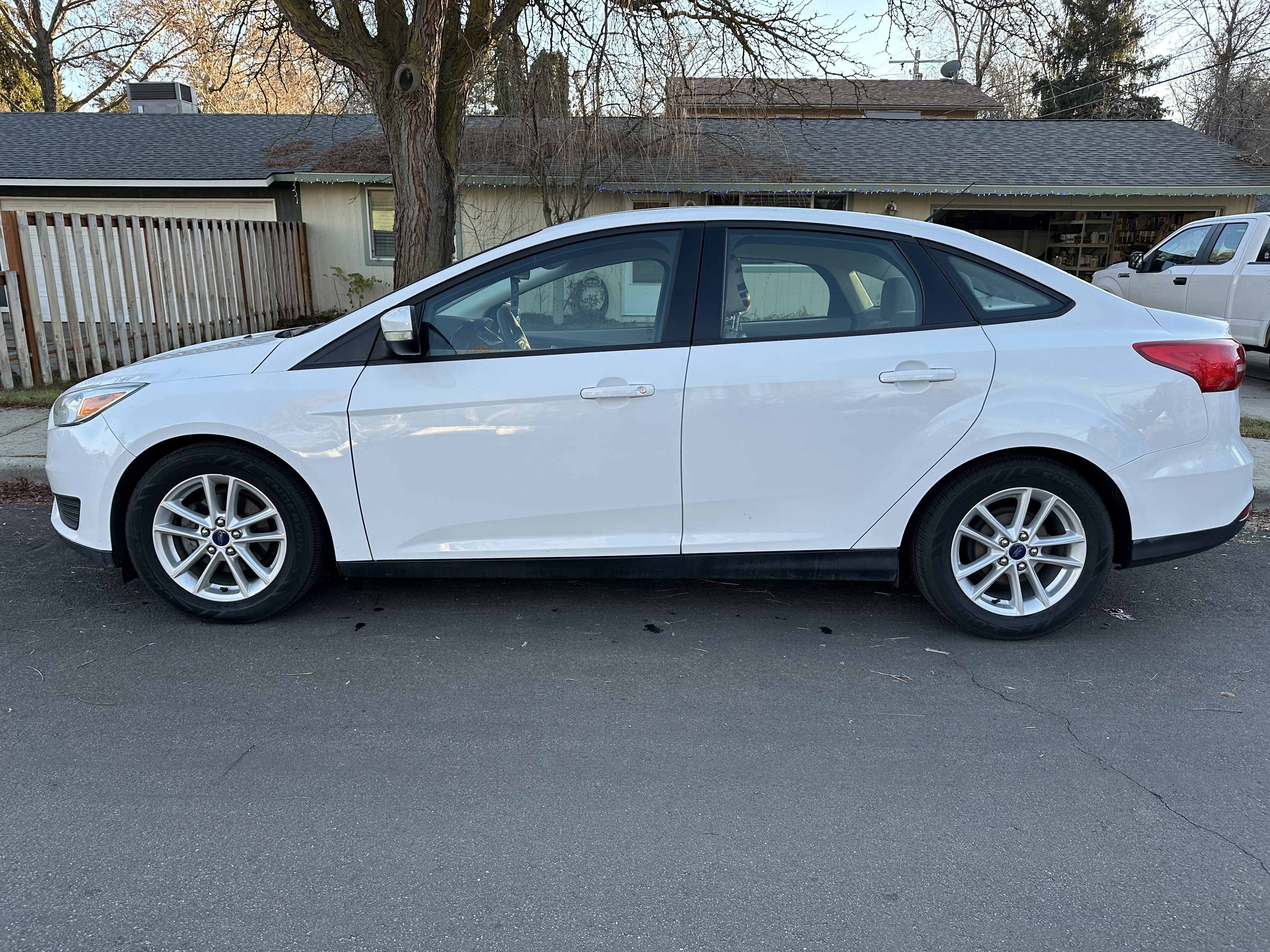 Used 2015 Ford Focus SE FWD image 5