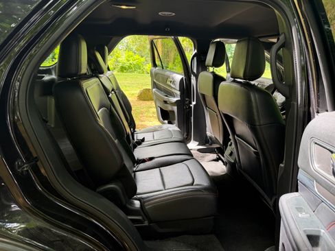 Used 2019 Ford Explorer Sport AWD/4WD image 18