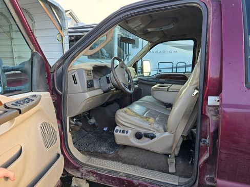 Used 2004 Ford F350 Lariat image 4