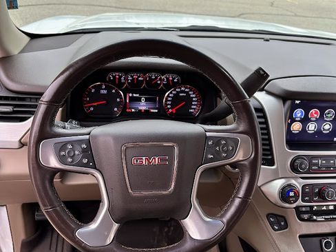 Used 2016 GMC Yukon SLT image 14