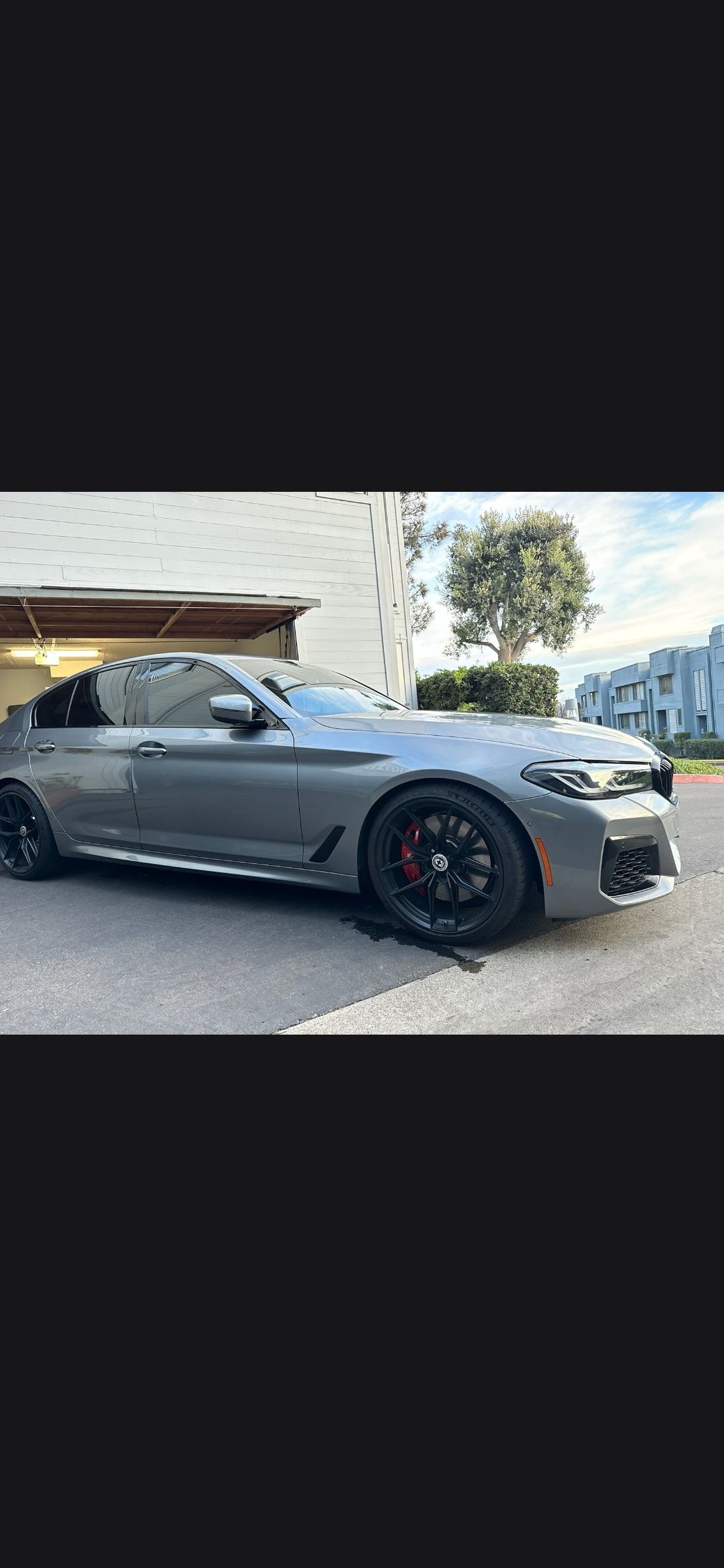 Used 2023 BMW M550i xDrive w/ Dynamic Handling Package AWD/4WD image 6