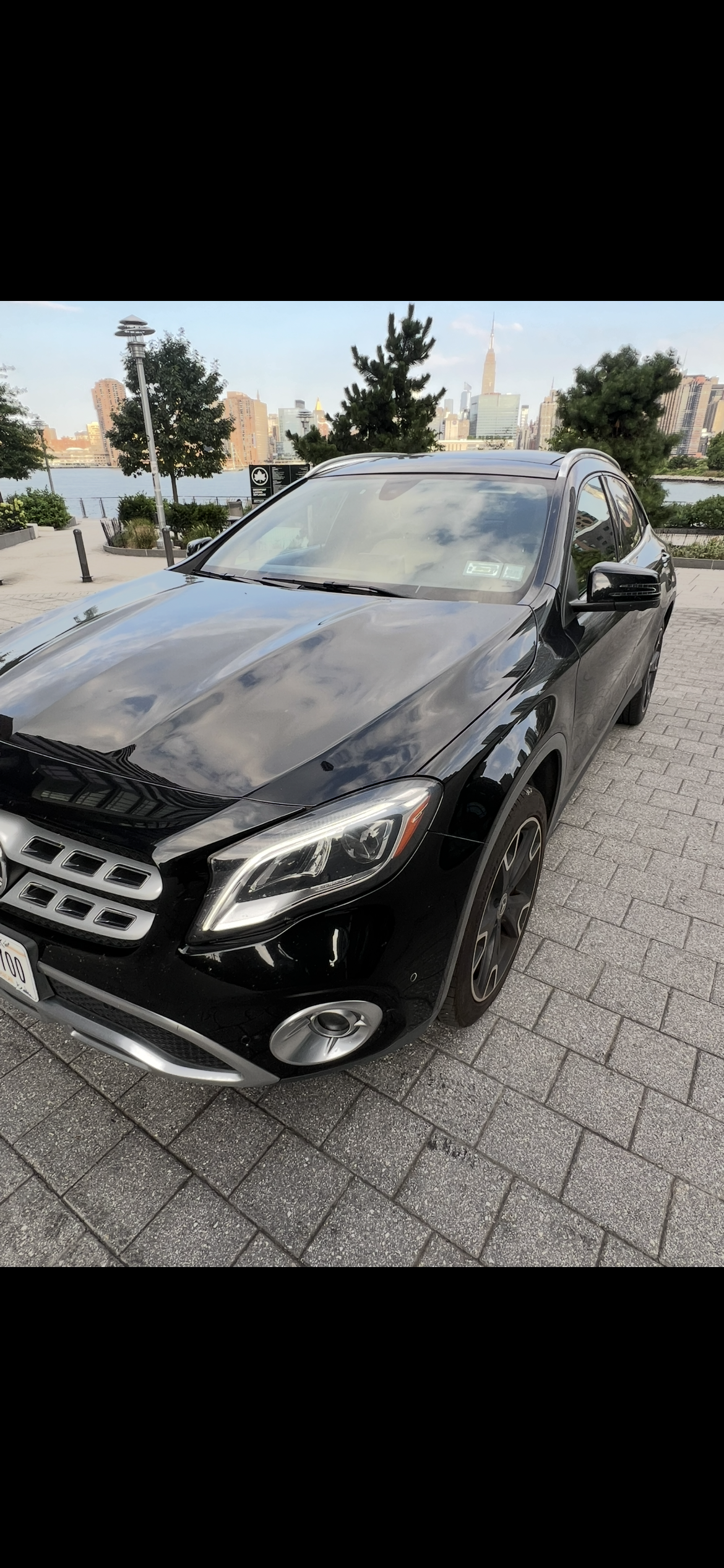 Used 2019 Mercedes-Benz GLA 250 w/ Premium Package image 4