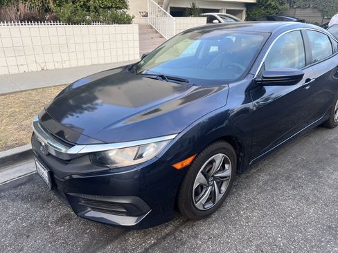 Used 2019 Honda Civic LX image 5