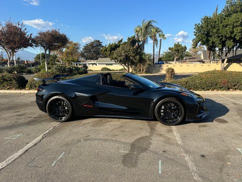 Used 2024 Chevrolet Corvette Z06 w/ Z07 Performance Package image 15