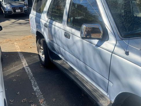 Used 1994 Toyota 4Runner SR5 image 2