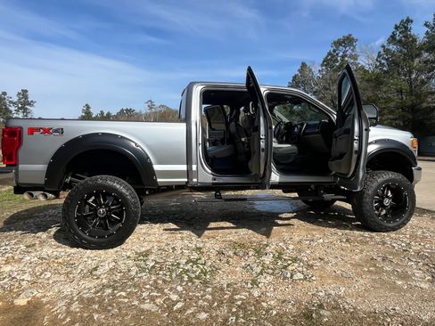Used 2020 Ford F250 XLT w/ XLT Premium Package image 28