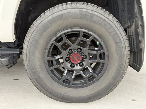 Used 2021 Toyota 4Runner SR5 image 12