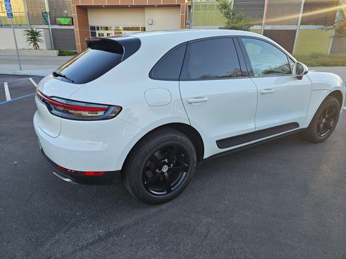 Used 2020 Porsche Macan image 4