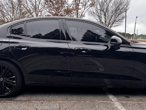 Used 2022 Volvo S60 B5 R-Design w/ Advanced Package image 6