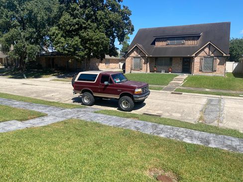 Used 1996 Ford Bronco image 1