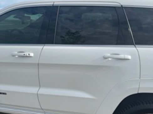 Used 2019 Jeep Grand Cherokee Summit w/ Platinum Series Group AWD/4WD image 15