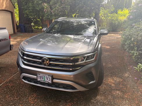 Used 2020 Volkswagen Atlas Cross Sport SE AWD/4WD image 5