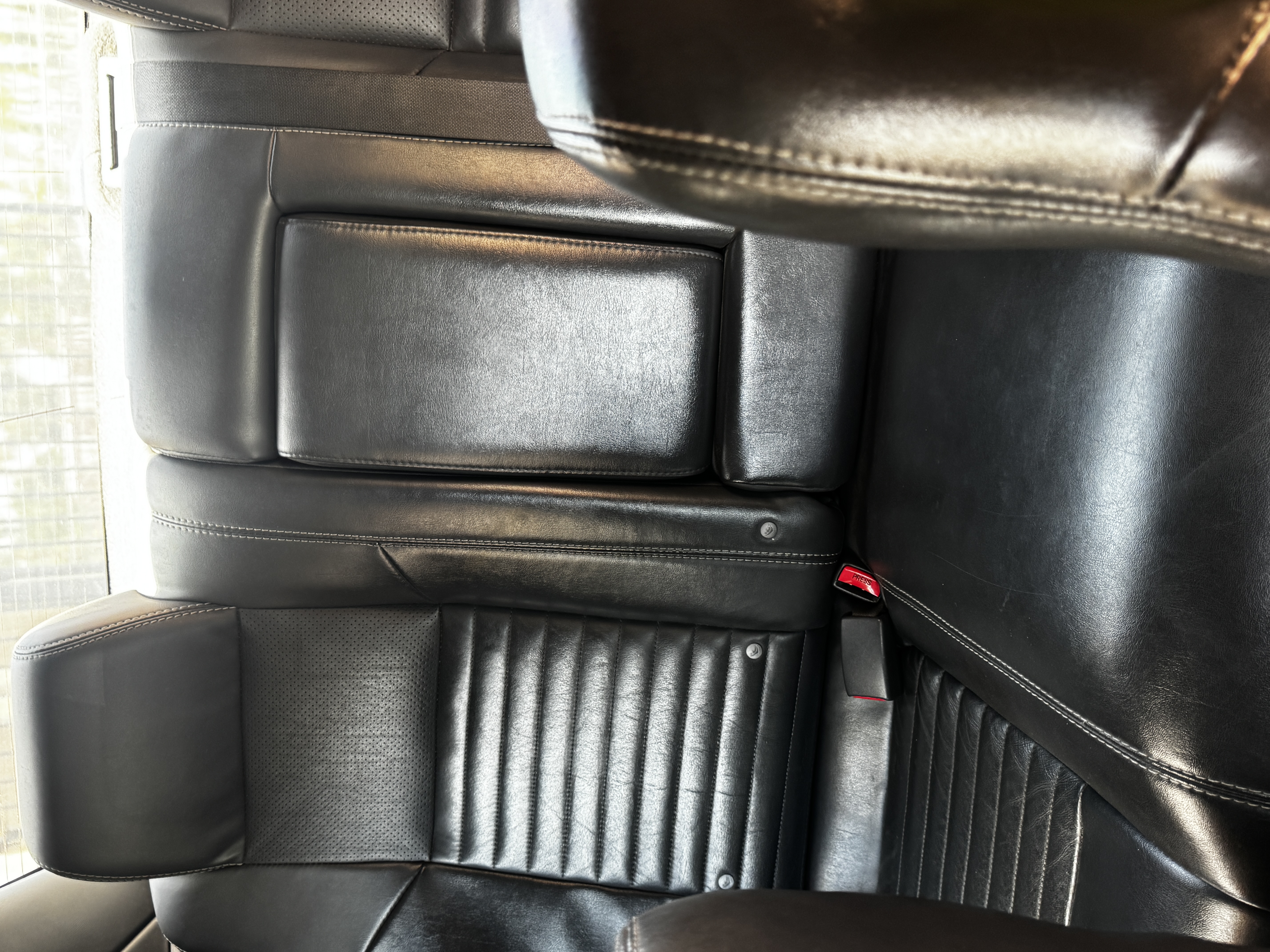 Used 2010 Dodge Challenger R/T RWD image 16