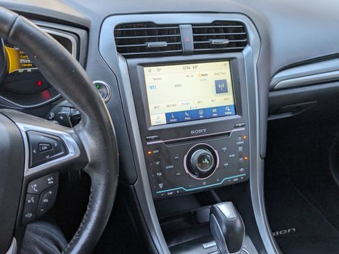 Used 2015 Ford Fusion Titanium image 8