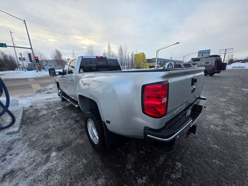 Used 2018 Chevrolet Silverado 3500 LTZ w/ Duramax Plus Package image 4