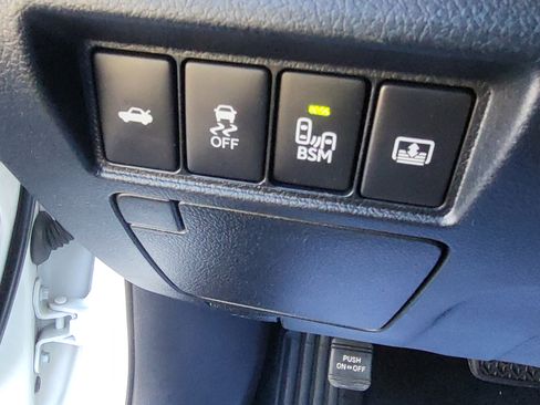 Used 2014 Toyota Avalon Limited image 8