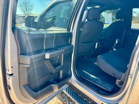 Used 2020 Ford F150 XLT w/ Equipment Group 302A Luxury image 15