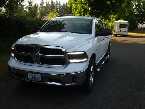 Used 2015 RAM 1500 Big Horn AWD/4WD image 1