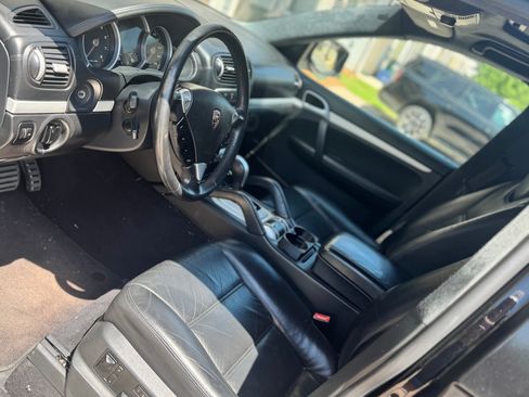 Used 2009 Porsche Cayenne Turbo AWD/4WD image 4