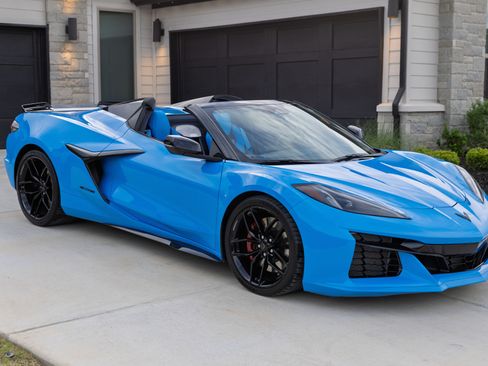 Used 2025 Chevrolet Corvette Z06 image 11