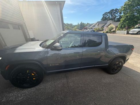 Used 2023 Rivian R1T Adventure AWD/4WD image 5