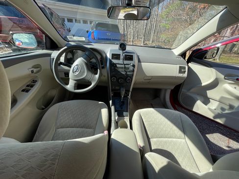 Used 2009 Toyota Corolla LE image 2