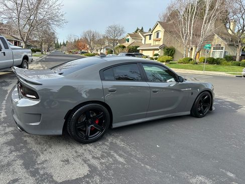 Used 2017 Dodge Charger SRT Hellcat w/ Harman/Kardon Audio Group image 4