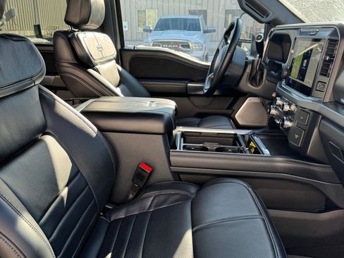 Used 2025 Ford F350 Platinum w/ FX4 Off-Road Package image 25