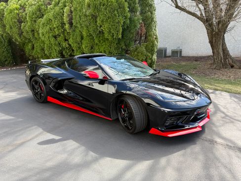 Used 2023 Chevrolet Corvette Stingray Coupe w/ Z51 Performance Package image 2