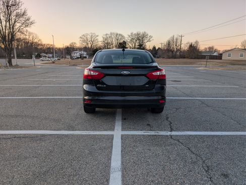 Used 2012 Ford Focus SE image 4