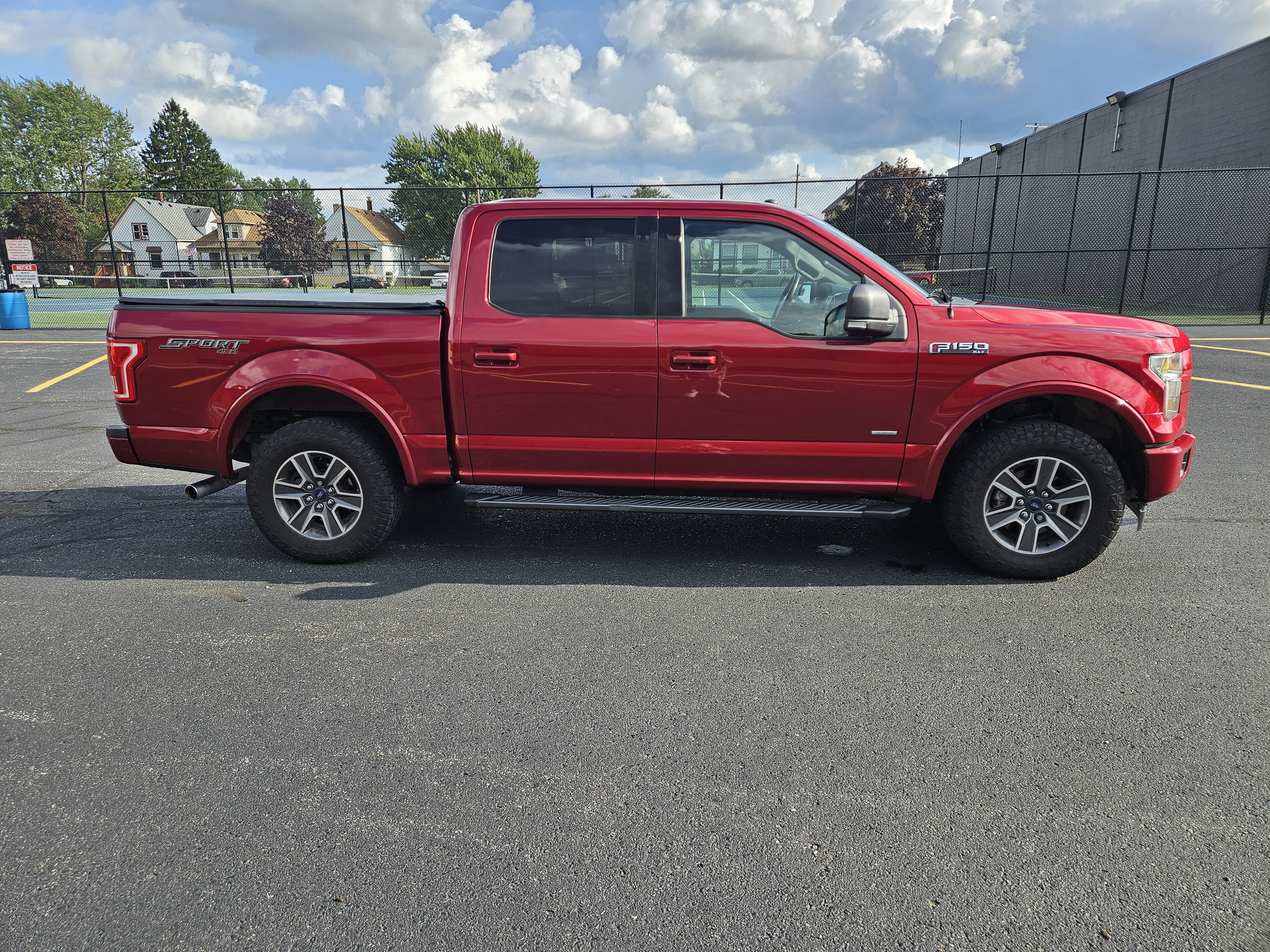 Used 2017 Ford F150 XLT w/ Equipment Group 302A Luxury AWD/4WD image 9