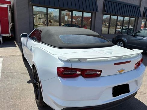 Used 2019 Chevrolet Camaro LT image 4