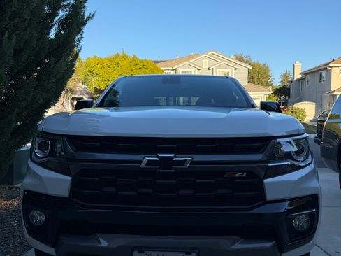 Used 2021 Chevrolet Colorado Z71 w/ Safety Package image 2