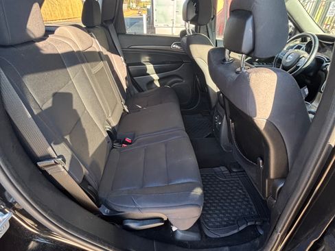 Used 2014 Jeep Grand Cherokee Laredo w/ Quick Order Package 23E image 11