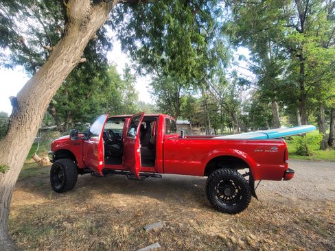 Used 2003 Ford F250 XLT image 5