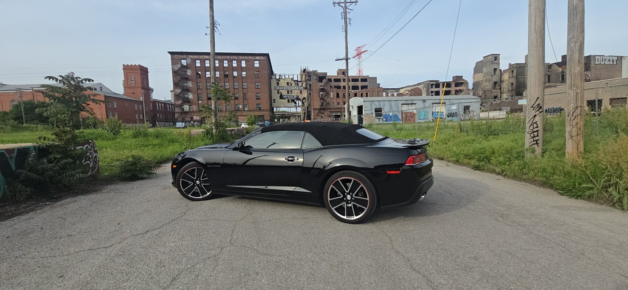 Used 2015 Chevrolet Camaro SS w/ RS Package RWD image 5