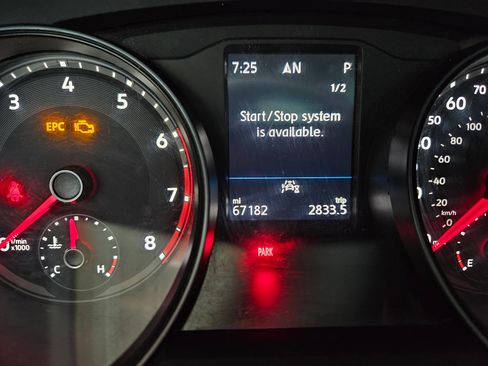 Used 2021 Volkswagen Atlas Cross Sport SE w/ Panoramic Sunroof Package image 12