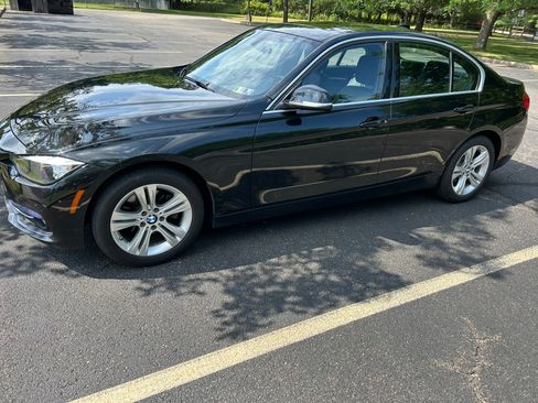 Used 2017 BMW 330i xDrive Sedan AWD/4WD image 1