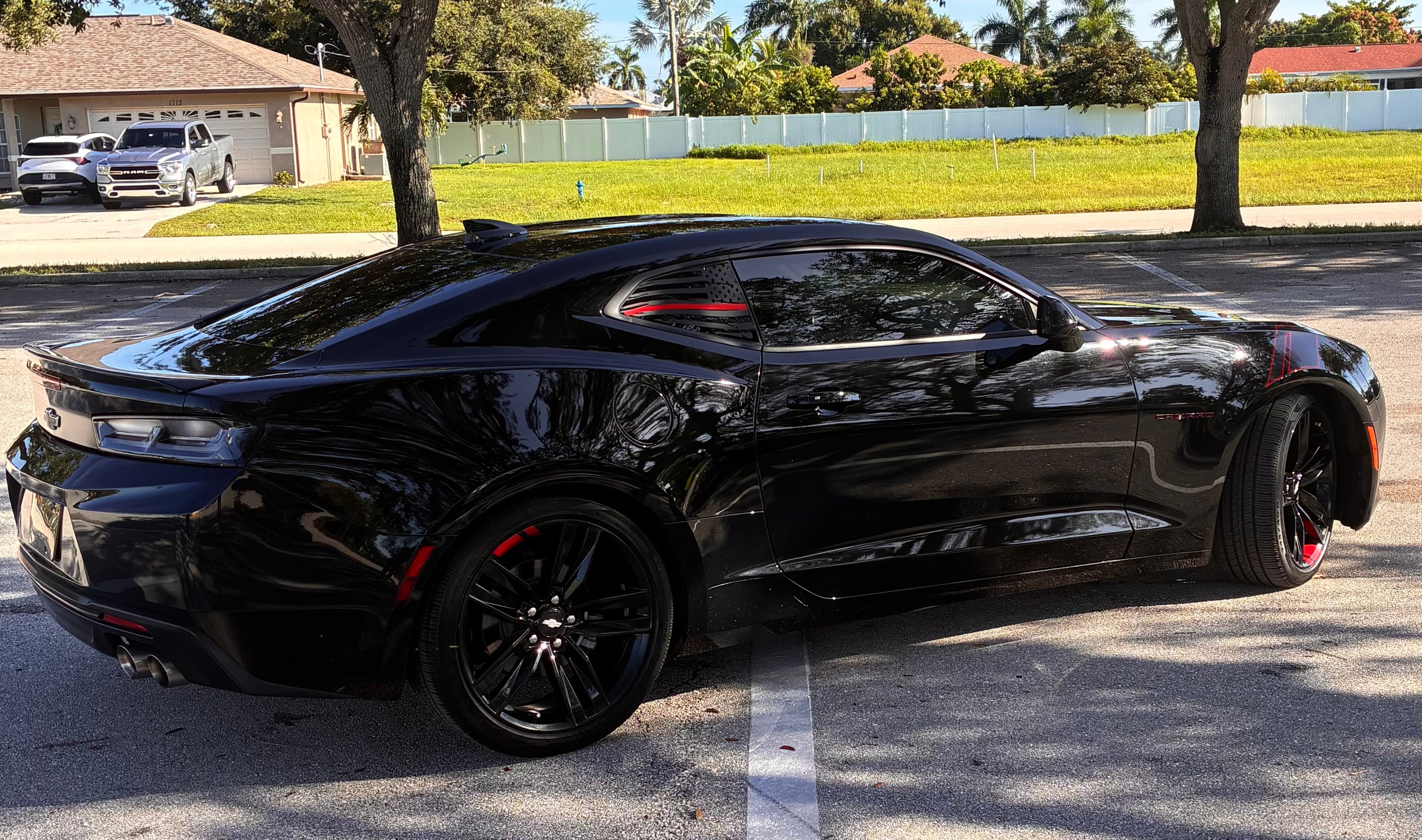 Used 2018 Chevrolet Camaro LT w/ Redline Edition RWD image 5