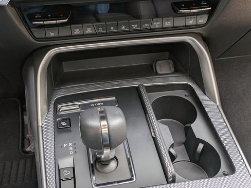 Used 2024 MAZDA CX-90 Plug-In Hybrid w/ Premium Pkg image 26