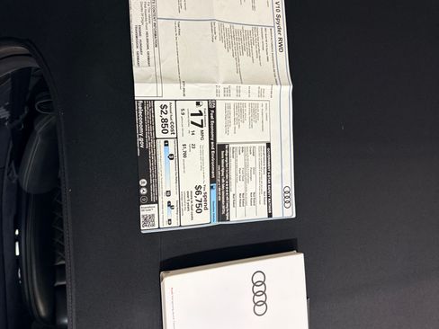 Used 2021 Audi R8 V10 w/ Premium Package RWD image 5