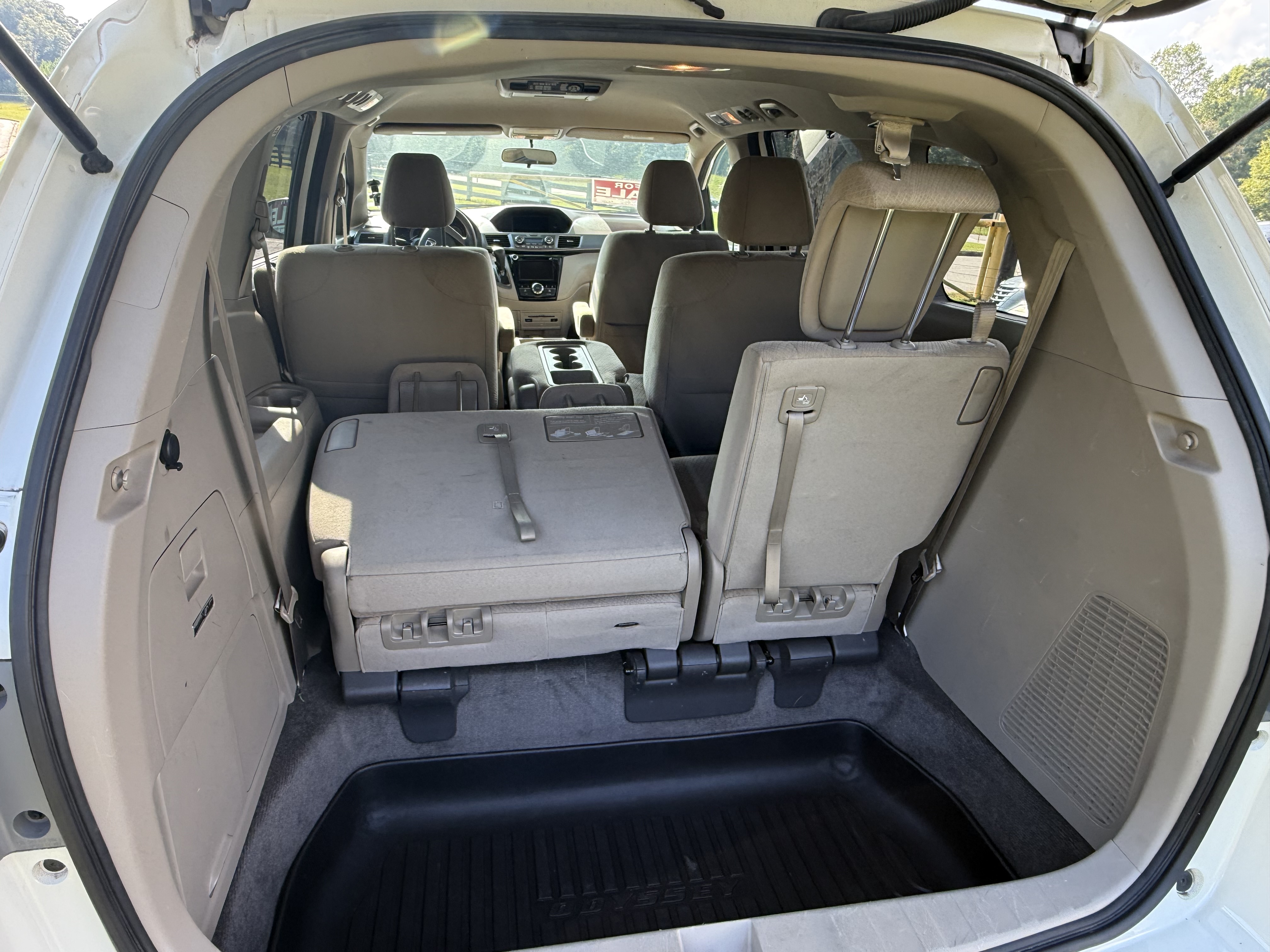 Used 2016 Honda Odyssey SE image 5