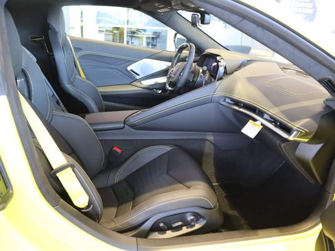 Used 2023 Chevrolet Corvette Z06 image 11