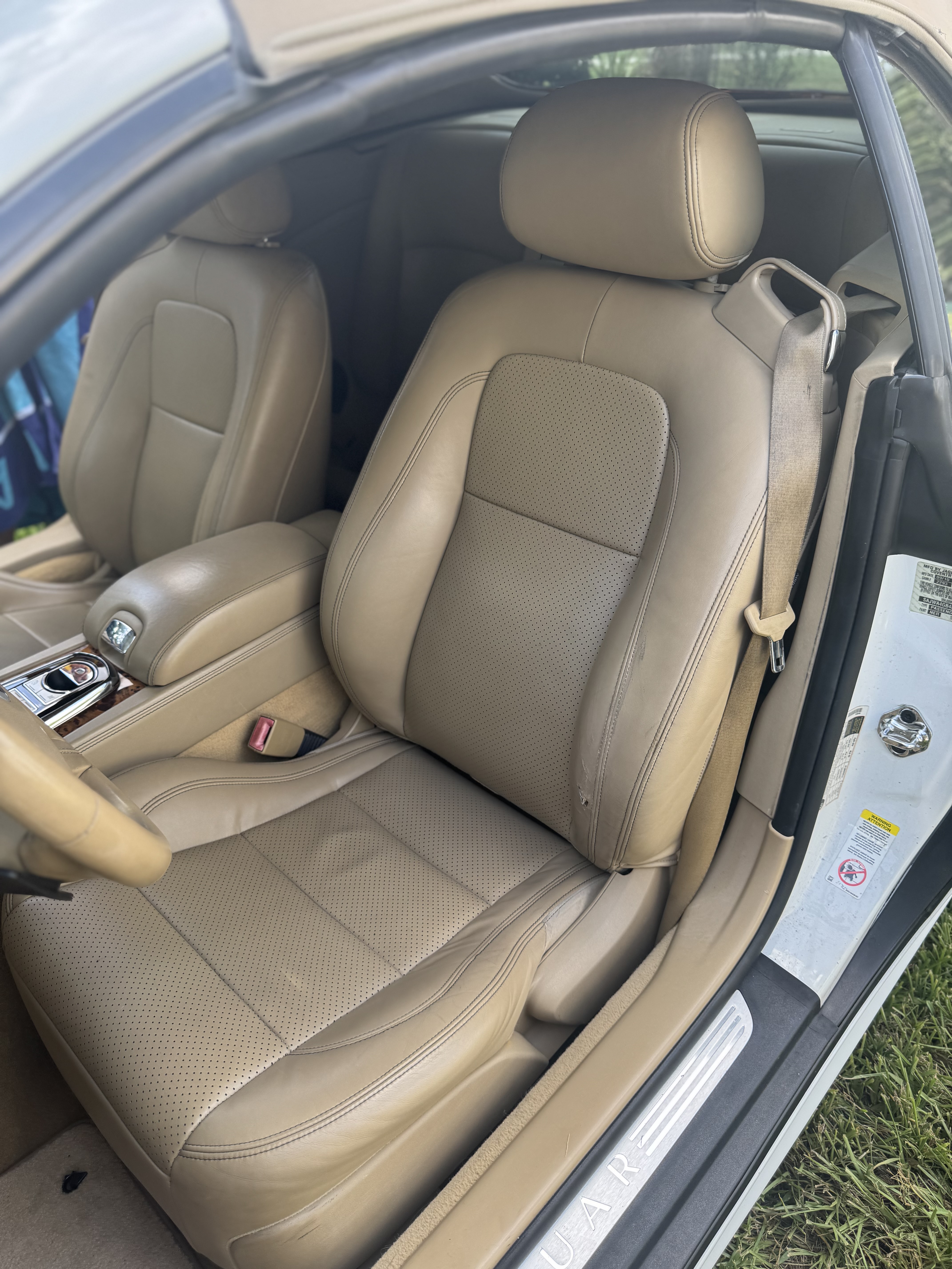 Used 2011 Jaguar XK Convertible RWD image 15